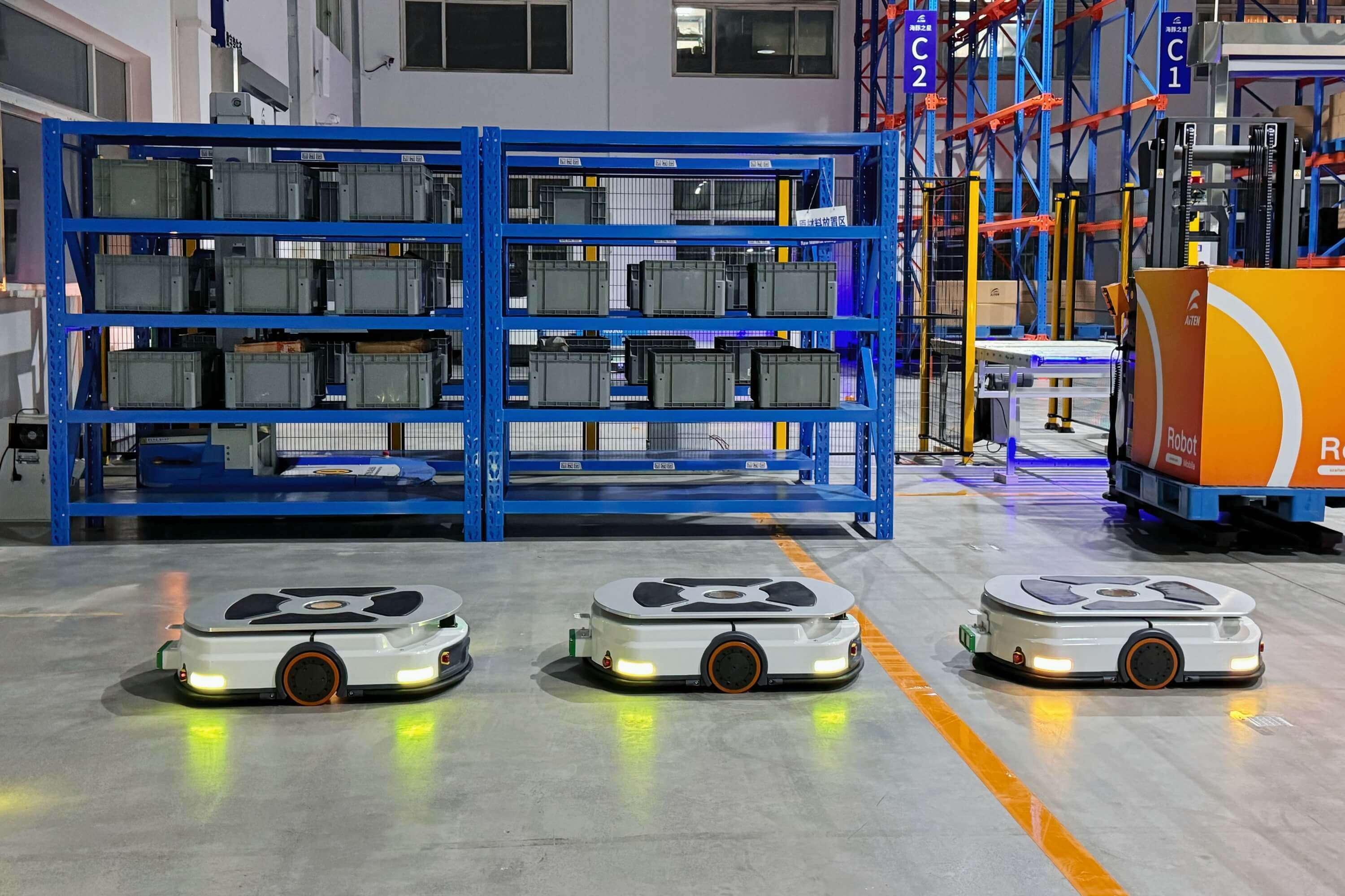 开云KAIYUN体育AMR托盘搬运车：赋能仓库自动化托盘运输
